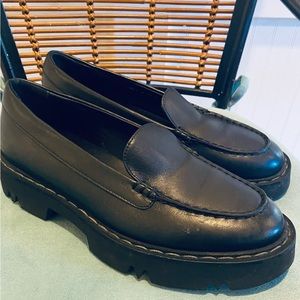 Like New Aquatalia Black Leather Chunky Lug Soles Loafers Women’s 11